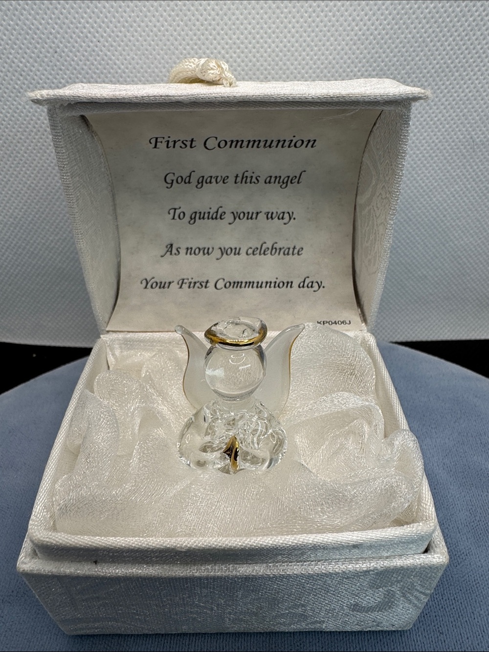 First Communion Glass Angel Keepsake with White Gift Box - Picture 2 of 7